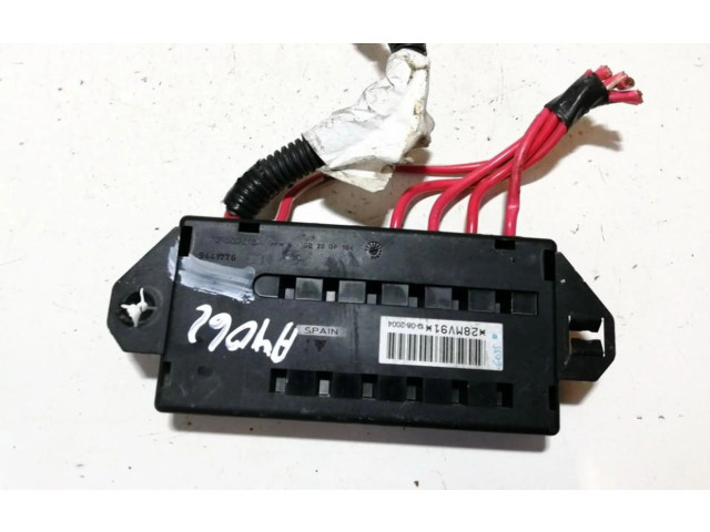 Блок предохранителей  9441776, 28mv91   Volvo XC90    