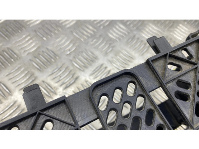 Другая деталь салона