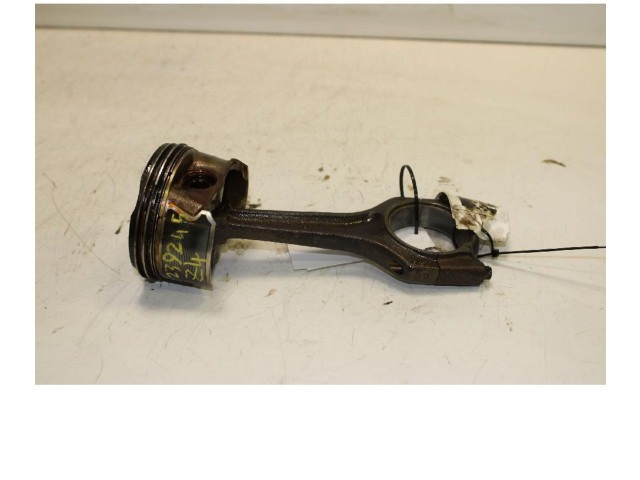  Поршень с шатуном N46B20B   Renault Trafic II (X83)  