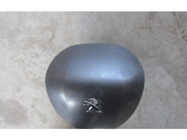 Подушка безопасности водителя 98072114ZD   Peugeot 2008 I