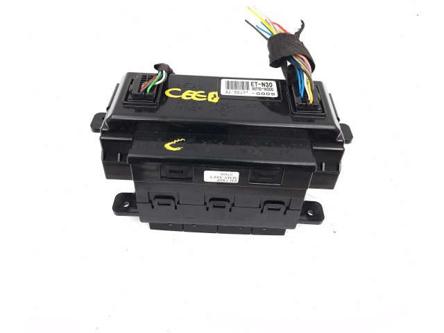 Дисплей    95710-1H300, 957101H300   KIA Ceed