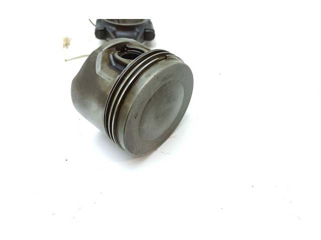  Поршень с шатуном  EAC1868, SDF30  Jaguar XJS  