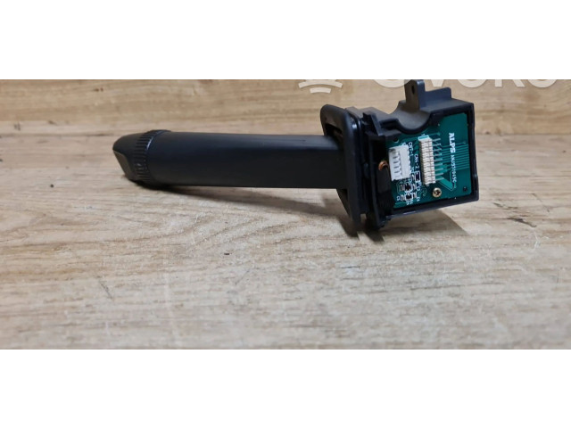 Ручка стеклоочистителей 8691545 Volvo V70