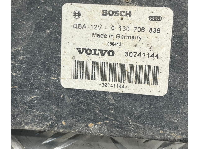 Вентилятор радиатора     30741144, 3135103922    Volvo V70 