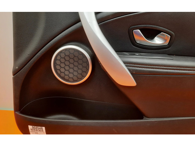 Подушка безопасности в сиденье Alpine C2