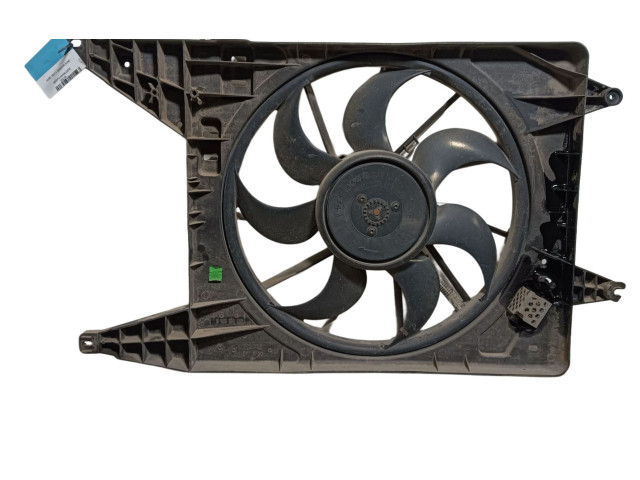 Вентилятор радиатора 214815057R, 8200765566B Dacia Sandero