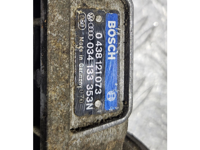 Топливная рампа 0438121073, 034133353N Audi 80 90 B3