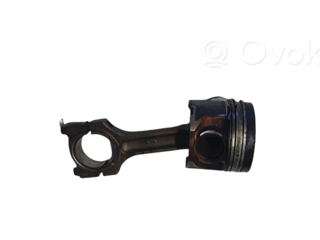 Píst BMW 5 E60 E61 pro naftový motor 3.0