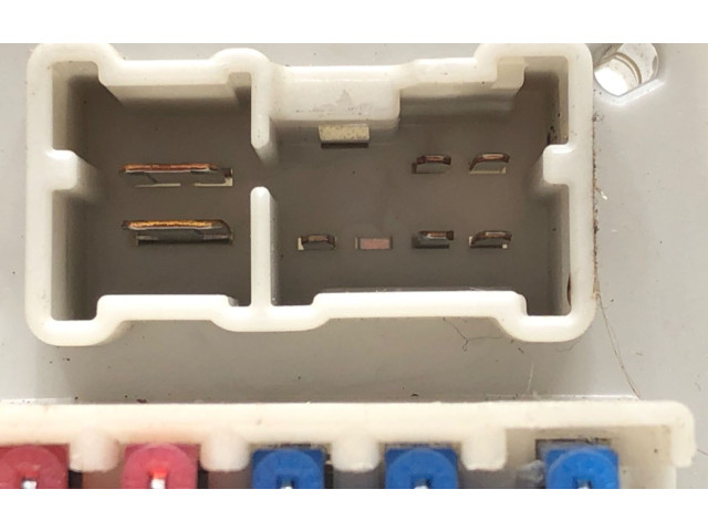 Pojistková skříňka Nissan Altima 2005