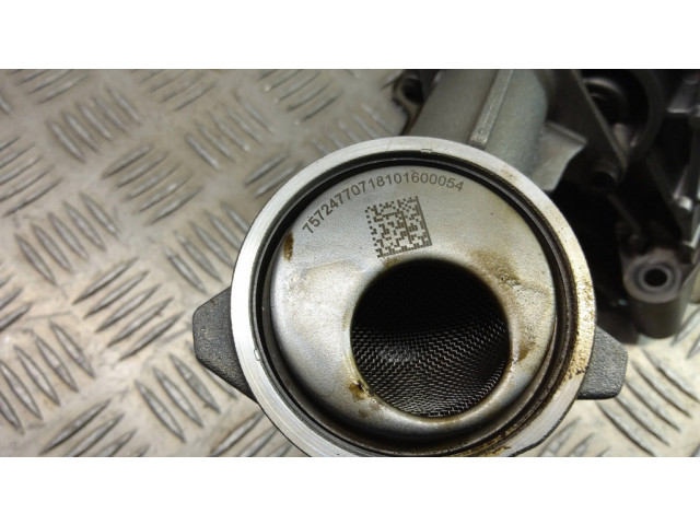 Масляный насос N63B44 7643256 BMW 7 F01 F02 F03 F04 4.4