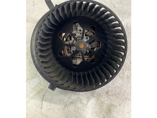 Вентилятор печки    698809, N031269U   Volkswagen Touran I