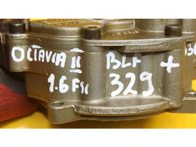 Масляный насос 03C105N Skoda Octavia Mk2 (1Z)