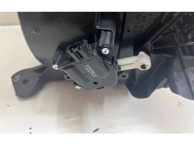 Вентилятор печки HB037KD45, 8727001530 Mazda 3 III