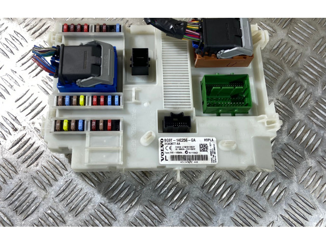 Блок предохранителей BG9T14C256GA, 31343677   Volvo XC60    