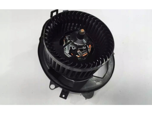 Вентилятор печки 5Q2819021C Audi Q3 F3