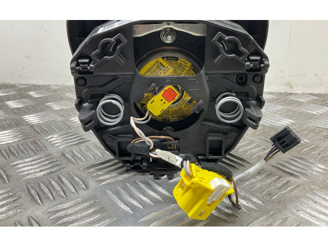 Подушка безопасности водителя 5E0880201B Skoda Octavia Mk3 (5E)