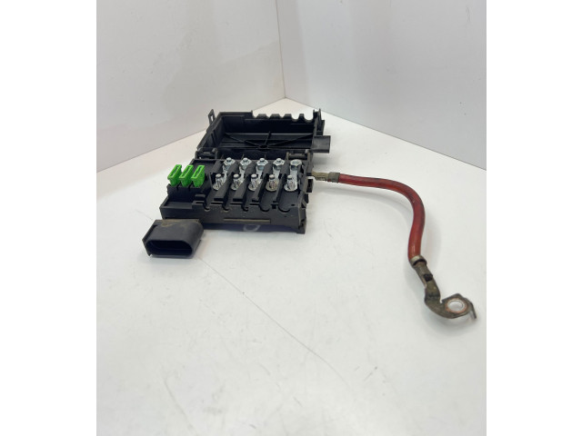 Блок предохранителей 1J0937550   Audi A3 S3 8L    