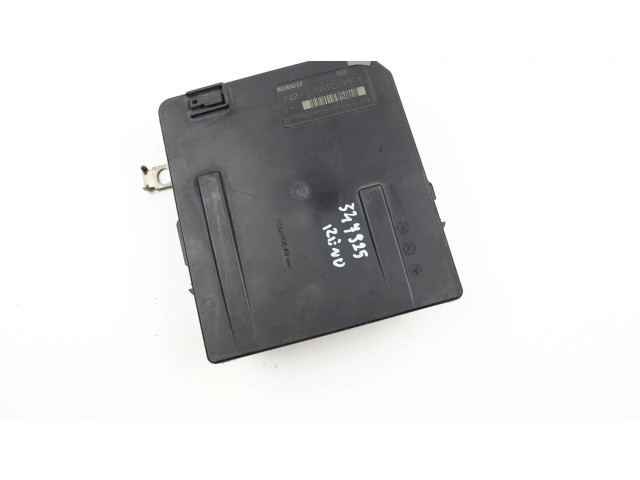 Pojistková skříňka 8200481866J Renault Megane II 2008