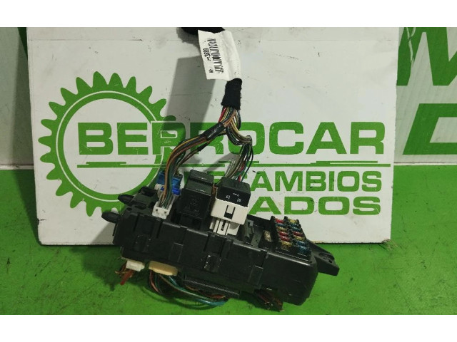 Pojistková skříňka 30807016 Volvo S40 2003