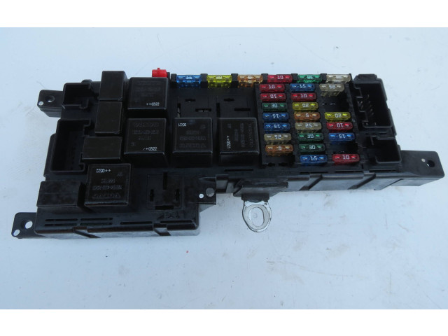 Блок предохранителей 8678449 Volvo XC90