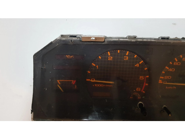 Přístrojová deska Nissan Bluebird 1989 NP6810