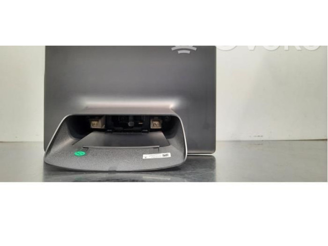 Дисплей    167328810B   Tesla Model 3