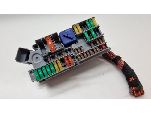 Блок предохранителей 6807487   BMW X3 G01    