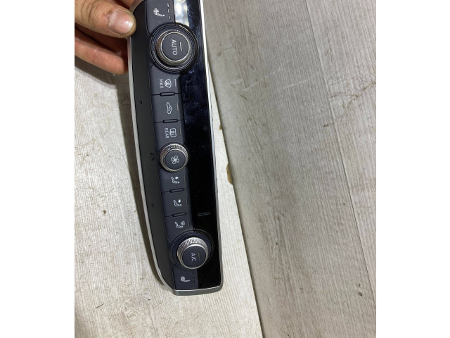 Блок управления климат-контролем 8V0820043AF   Audi A3 S3 8V