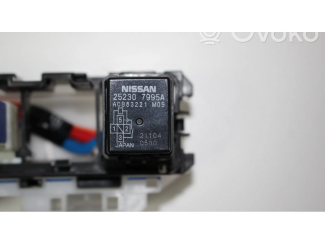 Блок предохранителей 243821MG0C Infiniti M Y51