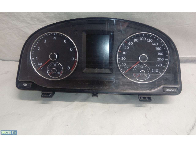 Přístrojová deska  Volkswagen Caddy 2011   