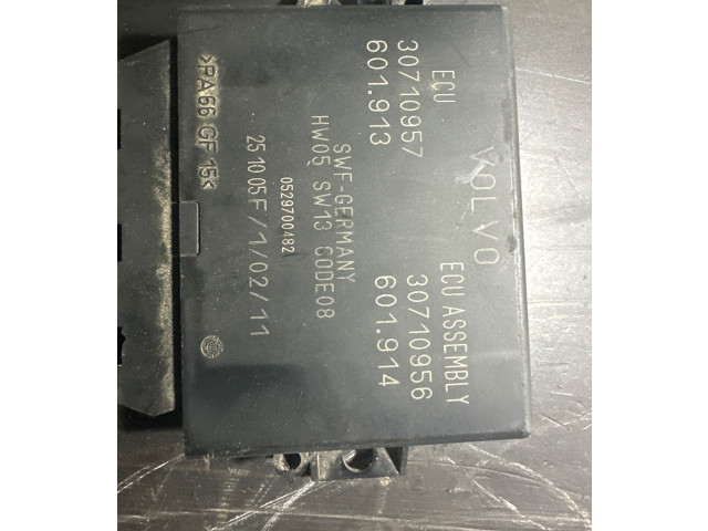 Блок управления парковки 30710957, 30710956 Volvo XC90