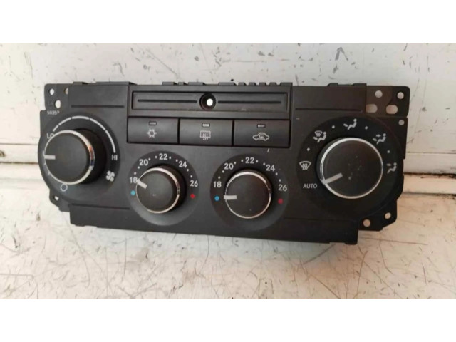 Блок управления климат-контролем P055111011AD   Jeep Grand Cherokee (WK)