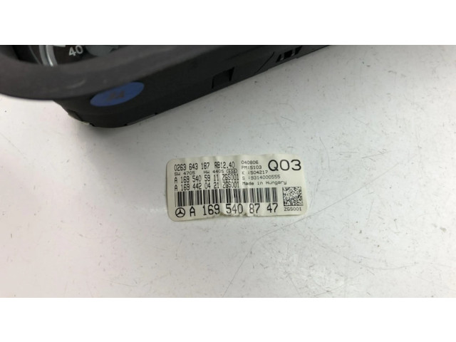 Панель приборов A1695408747   Mercedes-Benz B W245       