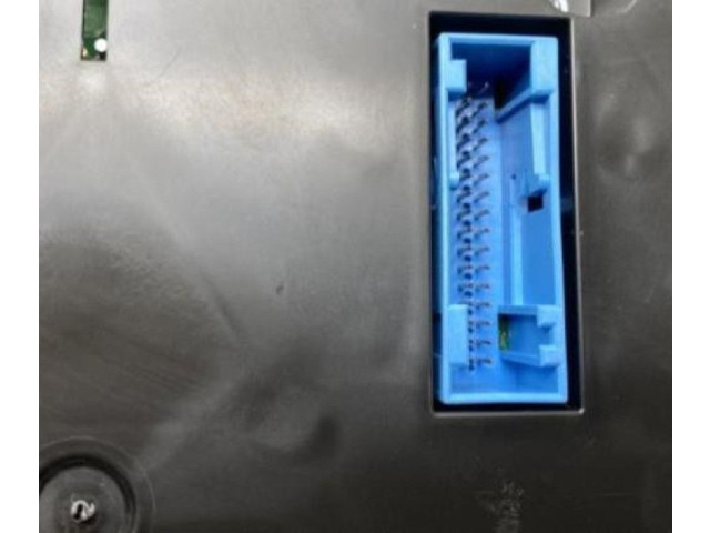 Панель приборов Audi A1