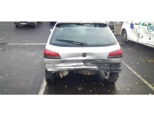 Ручка стеклоочистителей 6239J1 Peugeot 306