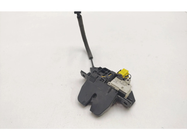 Zámek zadních dveří Opel Vectra C 2004