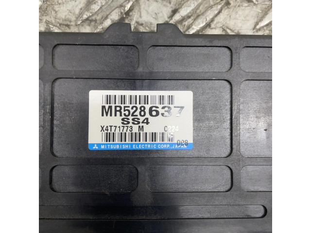 Řídící jednotka Mitsubishi Pajero 2002