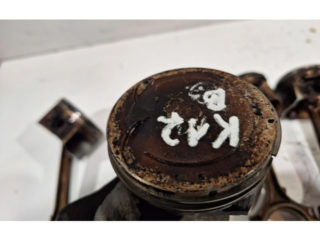 Поршень с шатуном Renault Clio IV