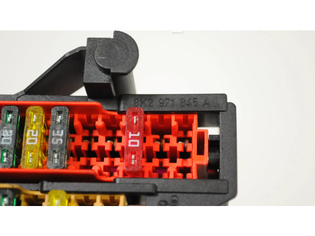 Блок предохранителей  8K2971845A   Audi A5 8T 8F    