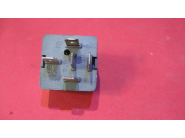 Реле насоса горючего