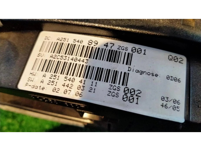 Přístrojová deska Mercedes-Benz R W251 2019 A2515408947