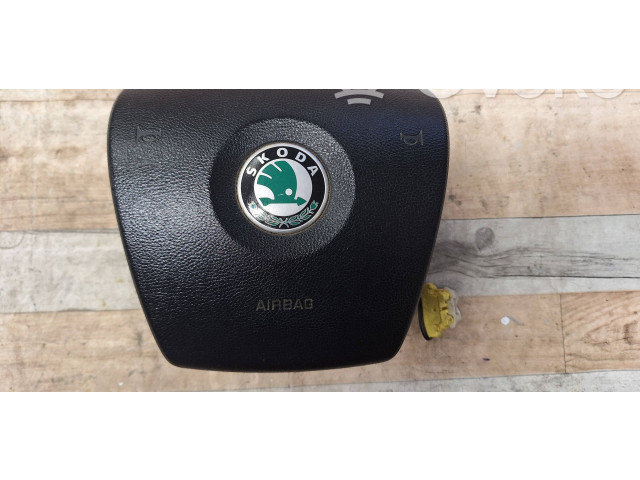 Подушка безопасности водителя 1Z0880201T, MM00U03AC Skoda Octavia Mk2 (1Z)