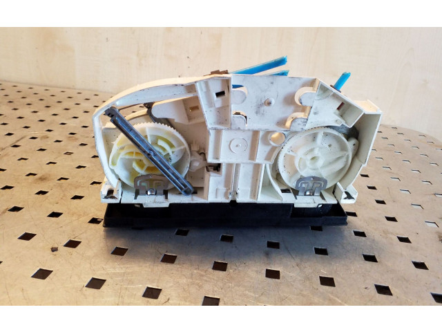 Блок управления климат-контролем 1J0819045E   Volkswagen PASSAT B5