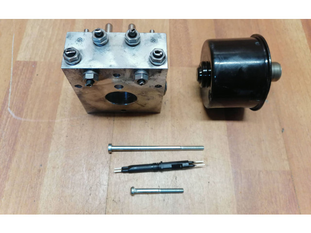 Jednotka ABS 8200808145, 10096014443 Renault Vel Satis 2007