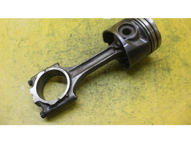Поршень с шатуном Volvo S60