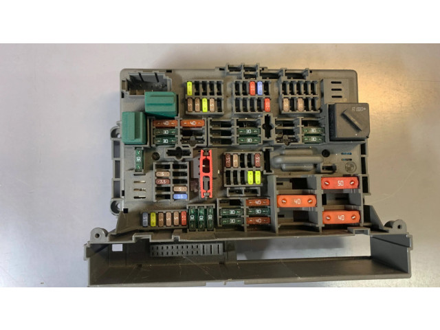 Pojistková skříňka 9119446, 90102250 BMW 5 E39 2000