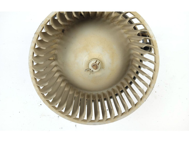 Вентилятор печки Mitsubishi L200