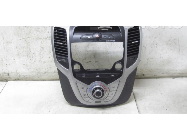 Блок управления климат-контролем    Hyundai ix20