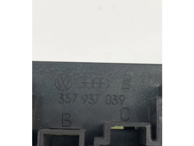 Pojistková skříňka 357937039 Volkswagen Caddy 2000