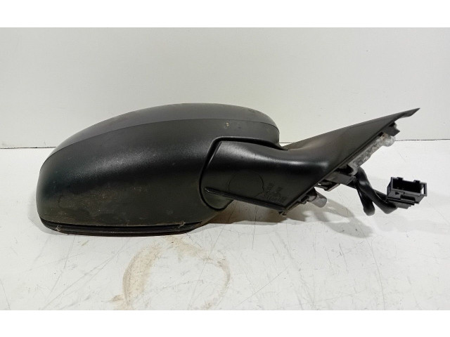 Зеркало электрическое Skoda Fabia Mk2 (5J) 2007 - 2014 года